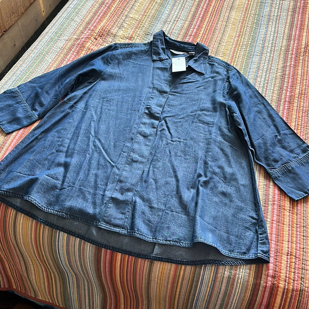 Women’s shirt